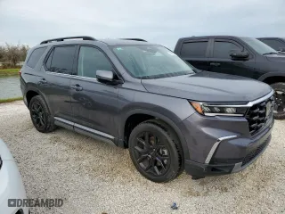 2025 Honda Pilot Touring with VIN 5FNYG2H75SB002553, listed as a Copart auction lot 76869764 with 7,426 mi miles and Salvage Title. Bid and sale history available at carsss.com. Image 4.