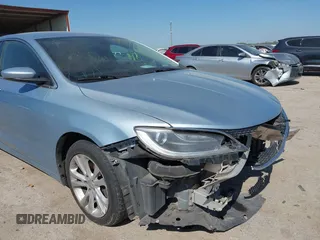 2015 Chrysler 200 Limited с VIN 1C3CCCAB7FN729327, выставлен на аукционе IAAI как лот 41985048 с пробегом 194 667 миль миль и . История ставок и продаж доступна на DreamBid. Изображение 6.