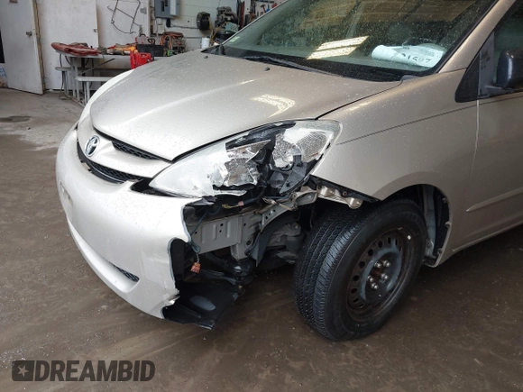 2007 Toyota Sienna CE with VIN 5TDZK23C27S048500, listed as a IAAI auction lot 42021597 with 169,307 mi miles. Bid and sale history available at carsss.com. Image 6.