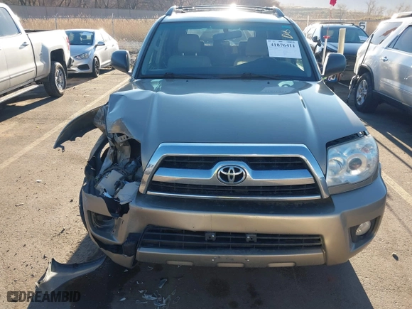 2006 Toyota 4Runner SR5 with VIN JTEBU14R268066938, listed as a IAAI auction lot 41876411 with 206,776 mi miles. Bid and sale history available at carsss.com. Image 12.