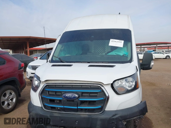 2022 Ford E-Transit Cargo z VIN 1FTBW3XK4NKA09599, wystawiony jako IAAI lot #41562551 z przebiegiem 58 035 mil mil oraz . Historia ofert i sprzedaży dostępna na DreamBid. Obrazek 12.