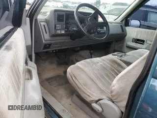 1993 Chevrolet Blazer z VIN 1GNEK18K0PJ341907, wystawiony jako Copart lot #46688435 z przebiegiem 210 382 mil mil oraz Szkoda całkowita • Salvage title. Historia ofert i sprzedaży dostępna na DreamBid. Obrazek 8.