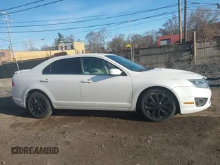 2010 Ford Fusion SE with VIN 3FAHP0HA0AR281297, listed as a IAAI auction lot 41868346 with 177,292 mi miles. Bid and sale history available at carsss.com. Image 13.