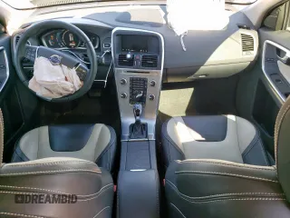 2017 Volvo XC60 Dynamic z VIN YV440MRR6H2084459, wystawiony jako Copart lot #46732905 z przebiegiem Nie podano mil oraz Szkoda całkowita • Salvage title. Historia ofert i sprzedaży dostępna na DreamBid. Obrazek 8.