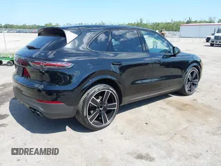 2023 Porsche Cayenne z VIN WP1AA2AYXPDA01076, wystawiony jako IAAI lot #42301868 z przebiegiem 23 249 mil mil oraz . Historia ofert i sprzedaży dostępna na DreamBid. Obrazek 4.