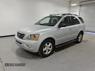 2007 Kia Sorento LX z VIN KNDJD736075700860, wystawiony jako Copart lot #82119114 z przebiegiem 290 641 mil mil oraz Czysty tytuł • Clean title. Historia ofert i sprzedaży dostępna na DreamBid. Obrazek 1.