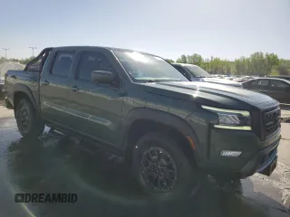 2023 Nissan Frontier SV z VIN 1N6ED1EK3PN622340, wystawiony jako Copart lot #56932345 z przebiegiem 13 234 mil mil oraz Szkoda całkowita • Salvage title. Historia ofert i sprzedaży dostępna na DreamBid. Obrazek 4.