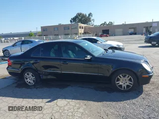 2006 Mercedes-Benz E 350 z VIN WDBUF56JX6A804739, wystawiony jako IAAI lot #42334250 z przebiegiem 145 310 mil mil oraz . Historia ofert i sprzedaży dostępna na DreamBid. Obrazek 13.