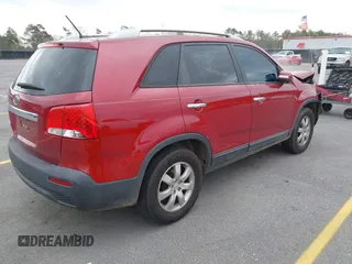 2011 Kia Sorento LX with VIN 5XYKT3A15BG025689, listed as a IAAI auction lot 41839645 with 135,733 mi miles. Bid and sale history available at carsss.com. Image 4.