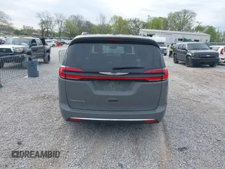 2022 Chrysler Pacifica Touring L with VIN 2C4RC1BG7NR168519, listed as a IAAI auction lot 41928929 with 55,814 mi miles and . Bid and sale history available at DreamBid. Image 16.
