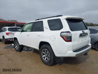 2022 Toyota 4Runner TRD Off Road with VIN JTEPU5JR2N5978258, listed as a IAAI auction lot 41441475 with 80,395 mi miles. Bid and sale history available at carsss.com. Image 3.