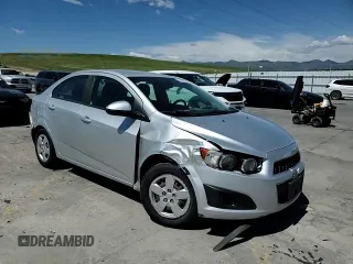 2016 Chevrolet Sonic LS z VIN 1G1JA5SH2G4101568, wystawiony jako Copart lot #57529175 z przebiegiem 56 780 mil mil oraz Szkoda całkowita • Salvage title. Historia ofert i sprzedaży dostępna na DreamBid. Obrazek 13.