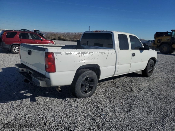2003 Chevrolet Silverado 1500 Work Truck with VIN 2GCEC19X831130085, listed as a Copart auction lot 84295874 with 204,175 mi miles and Salvage Title. Bid and sale history available at carsss.com. Image 3.
