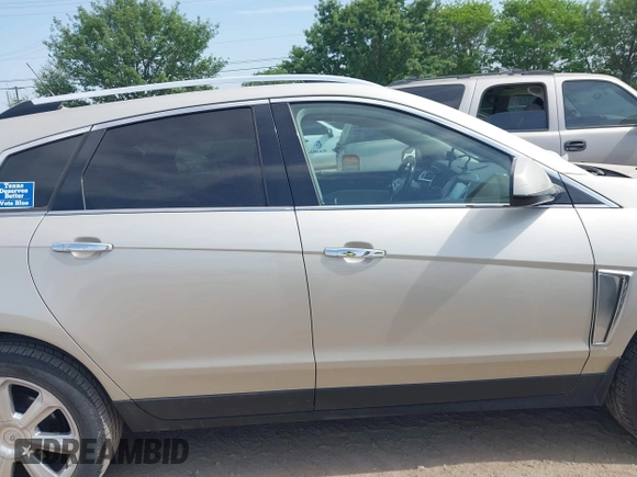 2013 Cadillac SRX Performance Collection with VIN 3GYFNDE34DS634099, listed as a IAAI auction lot 41931125 with 134,318 mi miles and . Bid and sale history available at carsss.com. Image 13.