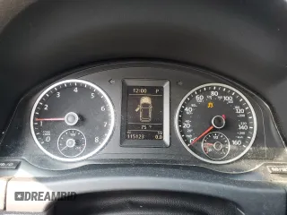 2015 Volkswagen Tiguan S z VIN WVGBV7AX8FW522441, wystawiony jako Copart lot #59278655 z przebiegiem 115 123 mil mil oraz Czysty tytuł • Clean title. Historia ofert i sprzedaży dostępna na DreamBid. Obrazek 9.