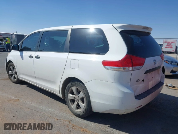 2012 Toyota Sienna z VIN 5TDZK3DCXCS251259, wystawiony jako IAAI lot #41949142 z przebiegiem Nie podano mil oraz . Historia ofert i sprzedaży dostępna na DreamBid. Obrazek 3.