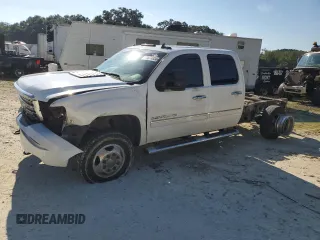 2012 GMC Sierra 3500HD Denali z VIN 1GT426C89CF241590, wystawiony jako Copart lot #73674634 z przebiegiem 343 521 mil mil oraz Szkody całkowita. Historia ofert i sprzedaży dostępna na DreamBid. Obrazek 1.