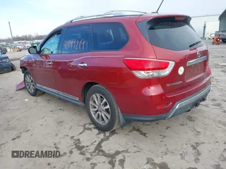 2013 Nissan Pathfinder SV with VIN 5N1AR2MMXDC611804, listed as a IAAI auction lot 41399219 with 185,384 mi miles. Bid and sale history available at carsss.com. Image 3.
