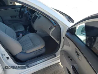 2011 Hyundai Azera Limited with VIN KMHFC4DF6BA521790, listed as a IAAI auction lot 42176922 with Not provided miles and . Bid and sale history available at DreamBid. Image 5.