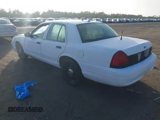 2010 Ford Police Interceptor с VIN 2FABP7BV1AX106567, выставлен на аукционе IAAI как лот 40787301 с пробегом 165 472 миль миль и . История ставок и продаж доступна на DreamBid. Изображение 3.