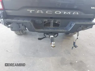 2017 Toyota Tacoma SR5 with VIN 3TMDZ5BN9HM022388, listed as a IAAI auction lot 42066091 with 73,346 mi miles. Bid and sale history available at carsss.com. Image 6.