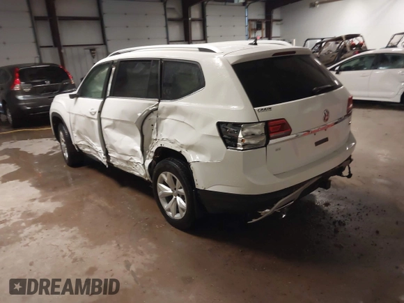 2019 Volkswagen Atlas SE with VIN 1V2LR2CA8KC577216, listed as a IAAI auction lot 41156460 with 68,382 mi miles and . Bid and sale history available at DreamBid. Image 3.