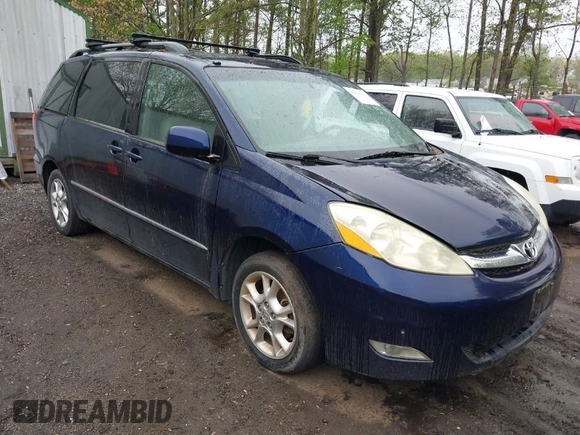 2006 Toyota Sienna XLE with VIN 5TDZA22C76S394724, listed as a IAAI auction lot 42023389 with 227,110 mi miles. Bid and sale history available at carsss.com. Image 1.