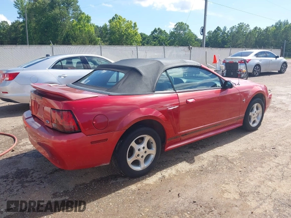 2001 Ford Mustang Deluxe with VIN 1FAFP44441F135562, listed as a IAAI auction lot 42343630 with 156,394 mi miles and . Bid and sale history available at DreamBid. Image 4.