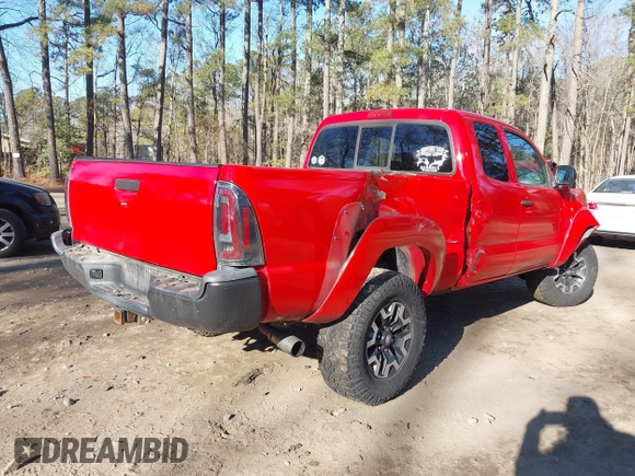 2005 Toyota Tacoma with VIN 5TEUU42N75Z129611, listed as a IAAI auction lot 41353085 with 263,074 mi miles and . Bid and sale history available at DreamBid. Image 4.