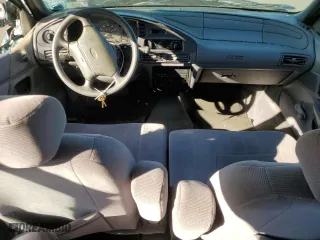 1994 Ford Taurus GL with VIN 1FALP57U8RG288147, listed as a Copart auction lot 84584784 with 154,187 mi miles and Non Repairable. Bid and sale history available at carsss.com. Image 8.