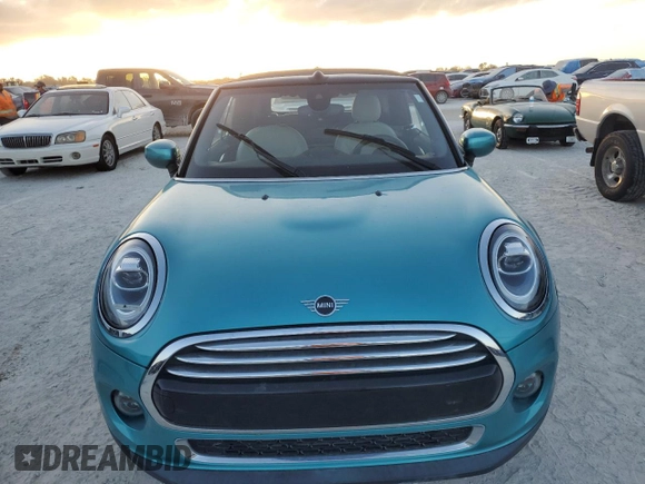 2020 MINI Convertible Cooper с VIN WMWWJ3C0XL3L69520, выставлен на аукционе Copart как лот 77242184 с пробегом Не указан миль и На запчасти • Non repairable. История ставок и продаж доступна на DreamBid. Изображение 5.