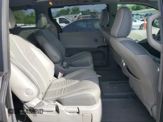 2011 Toyota Sienna XLE AAS with VIN 5TDYK3DC5BS010512, listed as a Copart auction lot 58614775 with 215,020 mi miles and Clean title. Bid and sale history available at DreamBid. Image 11.