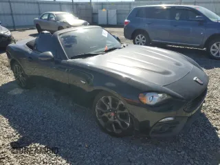 2017 FIAT 124 Spider Elaborazione Abarth z VIN JC1NFAEK1H0118751, wystawiony jako Copart lot #74992314 z przebiegiem 74 521 mil mil oraz Szkoda całkowita • Salvage title. Historia ofert i sprzedaży dostępna na DreamBid. Obrazek 4.