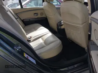 2007 BMW 7 Series 750i with VIN WBAHL83507DT08334, listed as a IAAI auction lot 42101186 with 202,353 mi miles and . Bid and sale history available at carsss.com. Image 8.
