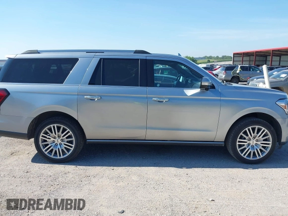 2023 Ford Expedition Max Limited z VIN 1FMJK2A81PEA48159, wystawiony jako IAAI lot #42725025 z przebiegiem 79 301 mil mil oraz . Historia ofert i sprzedaży dostępna na DreamBid. Obrazek 13.