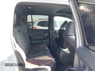 2023 Honda Ridgeline Black Edition z VIN 5FPYK3F83PB022931, wystawiony jako IAAI lot #42105410 z przebiegiem 42 807 mil mil oraz . Historia ofert i sprzedaży dostępna na DreamBid. Obrazek 8.