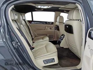 2013 Bentley Flying Spur z VIN SCBBP9ZA4DC081659, wystawiony jako Copart lot #57568525 z przebiegiem 102 570 mil mil oraz Czysty tytuł • Clean title. Historia ofert i sprzedaży dostępna na DreamBid. Obrazek 10.