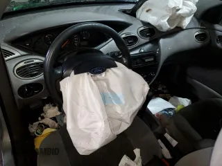 2003 Ford Focus SE z VIN 1FAFP34P43W186633, wystawiony jako Copart lot #56899065 z przebiegiem Nie podano mil oraz Szkoda całkowita • Salvage title. Historia ofert i sprzedaży dostępna na DreamBid. Obrazek 8.