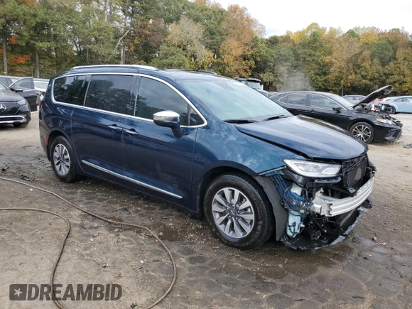 2021 Chrysler Pacifica Hybrid Limited with VIN 2C4RC1S70MR557372, listed as a Copart auction lot 75748774 with 80,322 mi miles and Salvage title. Bid and sale history available at DreamBid. Image 4.