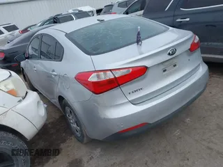 2015 Kia Forte LX with VIN KNAFK4A69F5388109, listed as a IAAI auction lot 41613274 with 97,214 mi miles. Bid and sale history available at carsss.com. Image 3.