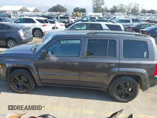 2015 Jeep Patriot Sport z VIN 1C4NJPBA7FD178720, wystawiony jako IAAI lot #41436656 z przebiegiem 83 900 mil mil oraz . Historia ofert i sprzedaży dostępna na DreamBid. Obrazek 15.