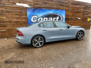 2024 Volvo S60 Plus Dark Theme z VIN 7JRL12TL4RG280801, wystawiony jako Copart lot #59200795 z przebiegiem 29 046 mil mil oraz Czysty tytuł • Clean title. Historia ofert i sprzedaży dostępna na DreamBid. Obrazek 3.