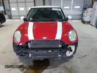 2011 MINI Hardtop z VIN WMWSU3C58BT095542, wystawiony jako Copart lot #57474055 z przebiegiem 41 490 mil mil oraz Szkoda całkowita • Salvage title. Historia ofert i sprzedaży dostępna na DreamBid. Obrazek 5.