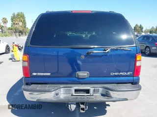2002 Chevrolet Tahoe LS с VIN 1GNEK13T92J144002, выставлен на аукционе IAAI как лот 42654611 с пробегом Не указан миль и . История ставок и продаж доступна на DreamBid. Изображение 15.