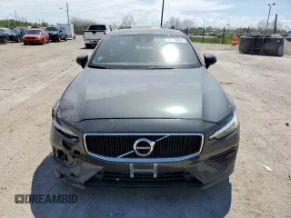 2019 Volvo S60 Momentum with VIN 7JR102FK2KG010775, listed as a Copart auction lot 48239693 with 48,431 mi miles. Bid and sale history available at carsss.com. Image 5.