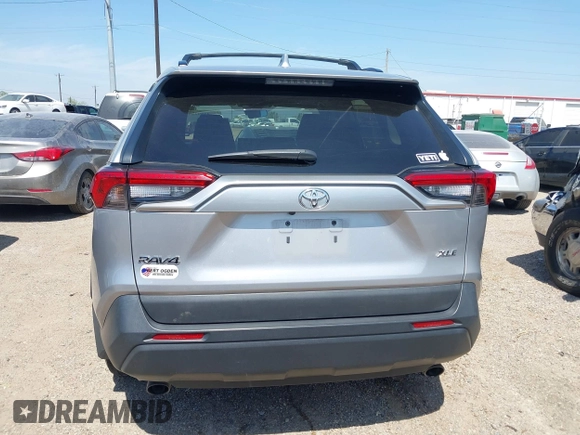 2019 Toyota RAV4 XLE with VIN 2T3W1RFVXKC023834, listed as a IAAI auction lot 41802204 with 78,187 mi miles. Bid and sale history available at carsss.com. Image 17.