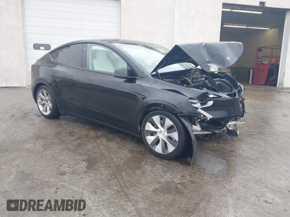 2021 Tesla Model Y Standard Range with VIN 5YJYGDED9MF103989, listed as a IAAI auction lot 41482268 with 33,485 mi miles and . Bid and sale history available at DreamBid. Image 1.