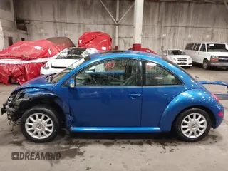 2004 Volkswagen New Beetle Coupe GLS with VIN 3VWCK31C14M421761, listed as a IAAI auction lot 41771431 with 76,184 mi miles. Bid and sale history available at carsss.com. Image 15.