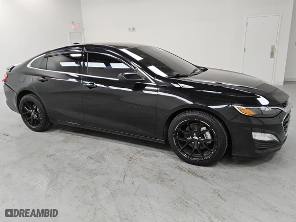 2020 Chevrolet Malibu RS with VIN 1G1ZG5ST6LF139387, listed as a Copart auction lot 45426595 with 102,498 mi miles and Clean Title. Bid and sale history available at carsss.com. Image 4.