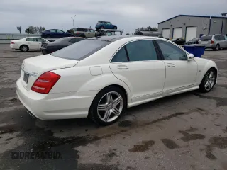 2012 Mercedes-Benz S 550 with VIN WDDNG9EB0CA415646, listed as a Copart auction lot 80232034 with 130,113 mi miles and Salvage Title. Bid and sale history available at DreamBid. Image 3.